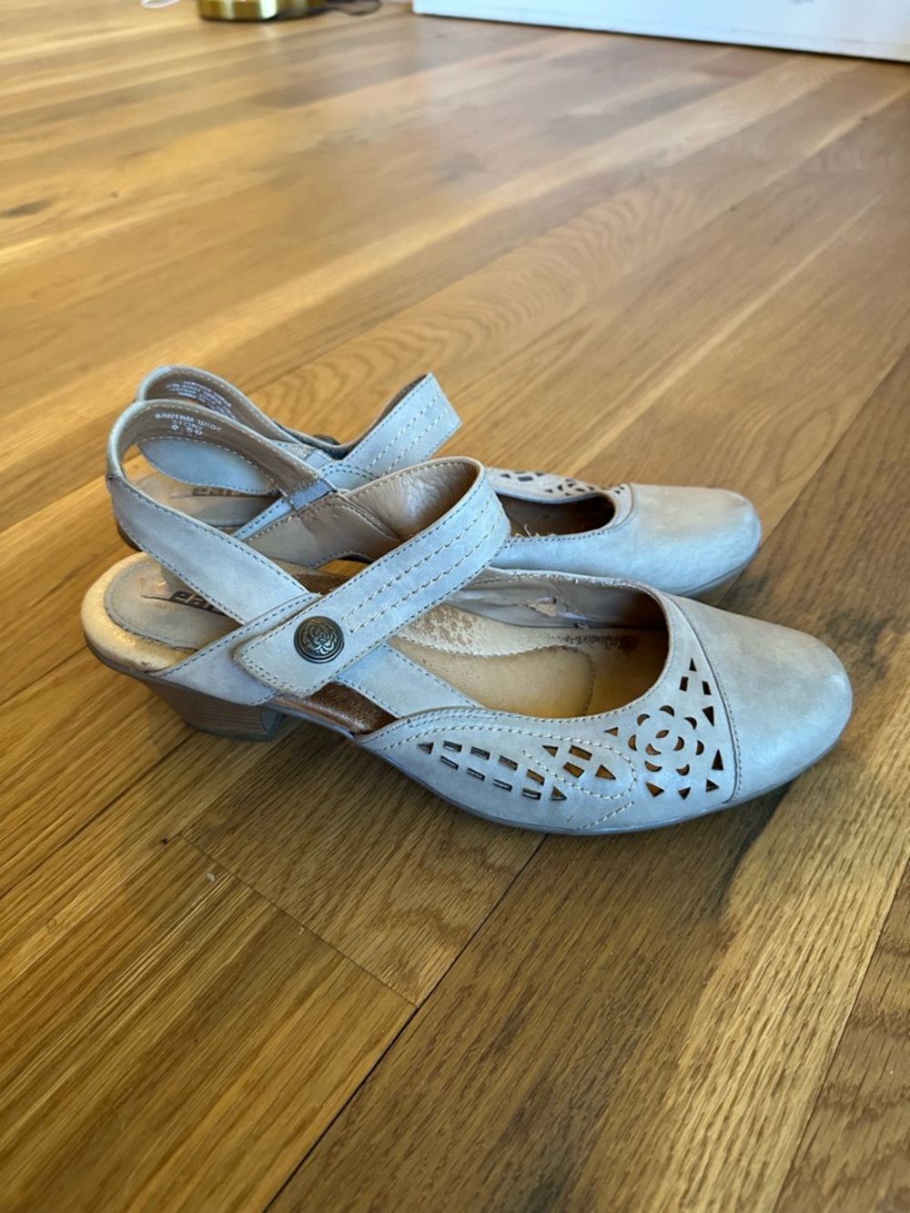 Women's Slingback Low Heel Pumps in Light Gray